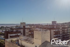 Cobertura à venda com 172m², 3 dormitórios, 1 suíte, 2 vagas, no bairro Tristeza em PORTO ALEGRE