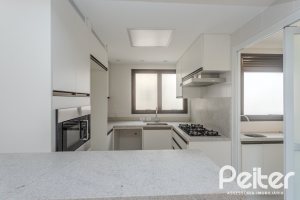Apartamento à venda com 98m², 2 dormitórios, 1 suíte, 2 vagas, no bairro Tristeza em PORTO ALEGRE