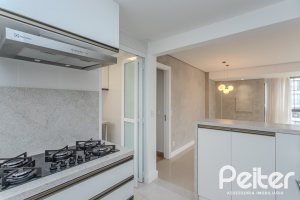 Apartamento à venda com 98m², 2 dormitórios, 1 suíte, 2 vagas, no bairro Tristeza em PORTO ALEGRE