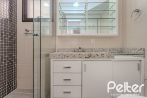 Apartamento à venda com 98m², 2 dormitórios, 1 suíte, 2 vagas, no bairro Tristeza em PORTO ALEGRE