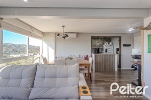 Apartamento à venda com 71m², 2 dormitórios, 1 suíte, 1 vaga, no bairro Cavalhada em PORTO ALEGRE