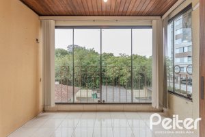 Apartamento à venda com 100m², 2 dormitórios, 1 suíte, 1 vaga, no bairro Tristeza em Porto Alegre