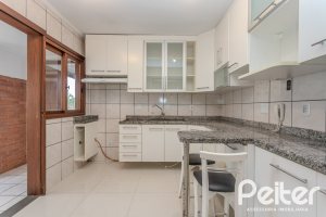 Apartamento à venda com 100m², 2 dormitórios, 1 suíte, 1 vaga, no bairro Tristeza em Porto Alegre