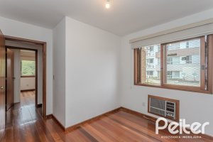 Apartamento à venda com 100m², 2 dormitórios, 1 suíte, 1 vaga, no bairro Tristeza em Porto Alegre
