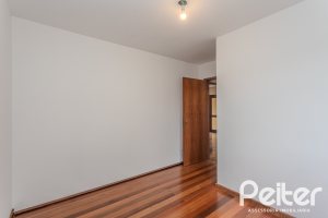 Apartamento à venda com 100m², 2 dormitórios, 1 suíte, 1 vaga, no bairro Tristeza em Porto Alegre
