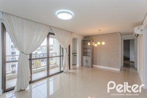 Apartamento à venda com 88m², 3 dormitórios, 1 suíte, 2 vagas, no bairro Tristeza em PORTO ALEGRE