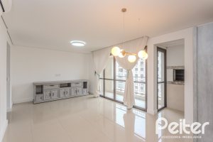 Apartamento à venda com 88m², 3 dormitórios, 1 suíte, 2 vagas, no bairro Tristeza em PORTO ALEGRE