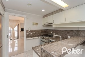 Apartamento à venda com 88m², 3 dormitórios, 1 suíte, 2 vagas, no bairro Tristeza em PORTO ALEGRE