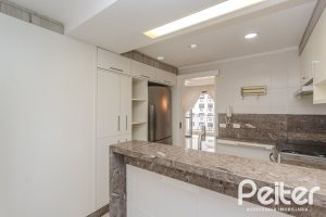 Apartamento à venda com 88m², 3 dormitórios, 1 suíte, 2 vagas, no bairro Tristeza em PORTO ALEGRE