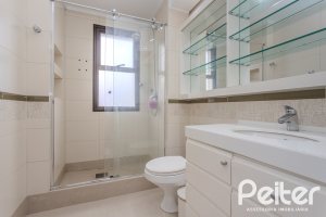 Apartamento à venda com 88m², 3 dormitórios, 1 suíte, 2 vagas, no bairro Tristeza em PORTO ALEGRE