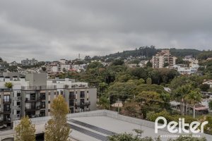 Apartamento à venda com 88m², 3 dormitórios, 1 suíte, 2 vagas, no bairro Tristeza em PORTO ALEGRE