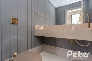 Casa em Condomínio à venda com 400m², 4 dormitórios, 4 suítes, 4 vagas, no bairro Alphaville em PORTO ALEGRE
