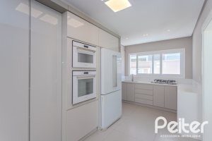 Casa em Condomínio à venda com 400m², 4 dormitórios, 4 suítes, 4 vagas, no bairro Alphaville em PORTO ALEGRE