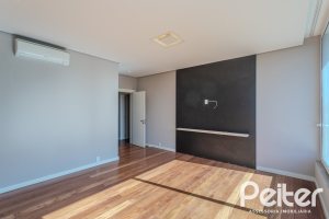 Casa em Condomínio à venda com 400m², 4 dormitórios, 4 suítes, 4 vagas, no bairro Alphaville em PORTO ALEGRE