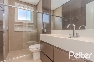 Casa em Condomínio à venda com 400m², 4 dormitórios, 4 suítes, 4 vagas, no bairro Alphaville em PORTO ALEGRE