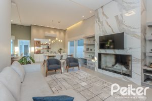 Casa em Condomínio à venda com 206m², 3 dormitórios, 3 suítes, 7 vagas, no bairro Alphaville em PORTO ALEGRE