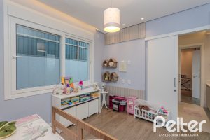 Casa em Condomínio à venda com 206m², 3 dormitórios, 3 suítes, 7 vagas, no bairro Alphaville em PORTO ALEGRE