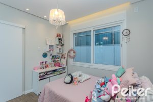 Casa em Condomínio à venda com 206m², 3 dormitórios, 3 suítes, 7 vagas, no bairro Alphaville em PORTO ALEGRE