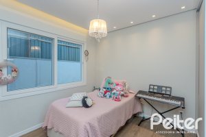Casa em Condomínio à venda com 206m², 3 dormitórios, 3 suítes, 7 vagas, no bairro Alphaville em PORTO ALEGRE