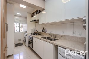 Apartamento à venda com 102m², 3 dormitórios, 1 suíte, 2 vagas, no bairro Tristeza em PORTO ALEGRE