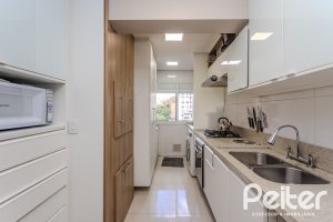 Apartamento à venda com 102m², 3 dormitórios, 1 suíte, 2 vagas, no bairro Tristeza em PORTO ALEGRE