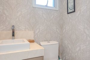 Apartamento à venda com 102m², 3 dormitórios, 1 suíte, 2 vagas, no bairro Tristeza em PORTO ALEGRE