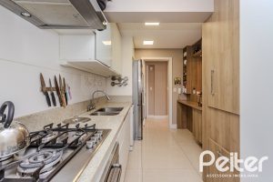 Apartamento à venda com 102m², 3 dormitórios, 1 suíte, 2 vagas, no bairro Tristeza em PORTO ALEGRE