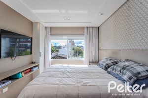 Apartamento à venda com 102m², 3 dormitórios, 1 suíte, 2 vagas, no bairro Tristeza em PORTO ALEGRE