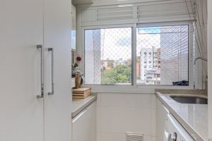 Apartamento à venda com 102m², 3 dormitórios, 1 suíte, 2 vagas, no bairro Tristeza em PORTO ALEGRE