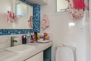 Apartamento à venda com 102m², 3 dormitórios, 1 suíte, 2 vagas, no bairro Tristeza em PORTO ALEGRE
