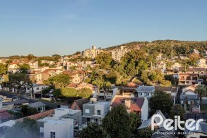 Apartamento à venda com 73m², 3 dormitórios, 1 suíte, 2 vagas, no bairro Tristeza em PORTO ALEGRE