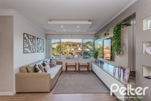 Apartamento à venda com 73m², 3 dormitórios, 1 suíte, 2 vagas, no bairro Tristeza em PORTO ALEGRE