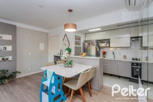 Apartamento à venda com 73m², 3 dormitórios, 1 suíte, 2 vagas, no bairro Tristeza em PORTO ALEGRE