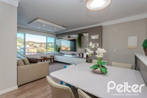 Apartamento à venda com 73m², 3 dormitórios, 1 suíte, 2 vagas, no bairro Tristeza em PORTO ALEGRE