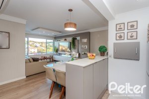 Apartamento à venda com 73m², 3 dormitórios, 1 suíte, 2 vagas, no bairro Tristeza em PORTO ALEGRE