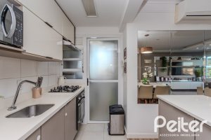 Apartamento à venda com 73m², 3 dormitórios, 1 suíte, 2 vagas, no bairro Tristeza em PORTO ALEGRE