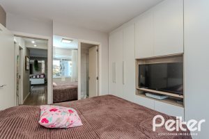Apartamento à venda com 73m², 3 dormitórios, 1 suíte, 2 vagas, no bairro Tristeza em PORTO ALEGRE