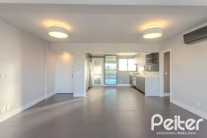 Apartamento à venda com 98m², 3 dormitórios, 1 suíte, 1 vaga, no bairro Cristal em PORTO ALEGRE