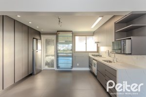 Apartamento à venda com 98m², 3 dormitórios, 1 suíte, 1 vaga, no bairro Cristal em PORTO ALEGRE