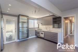 Apartamento à venda com 98m², 3 dormitórios, 1 suíte, 1 vaga, no bairro Cristal em PORTO ALEGRE