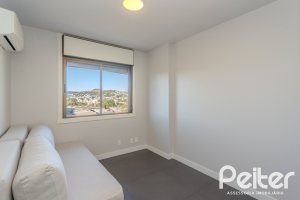 Apartamento à venda com 98m², 3 dormitórios, 1 suíte, 1 vaga, no bairro Cristal em PORTO ALEGRE