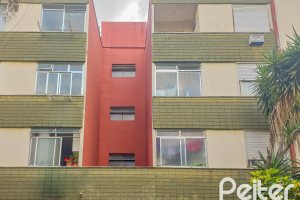 Apartamento à venda com 37m², 1 dormitório, 1 vaga, no bairro Cavalhada em Porto Alegre