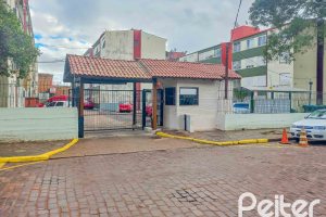 Apartamento à venda com 37m², 1 dormitório, 1 vaga, no bairro Cavalhada em Porto Alegre