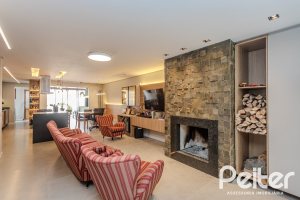 Casa à venda com 190m², 3 dormitórios, 1 suíte, 3 vagas, no bairro Ipanema em Porto Alegre