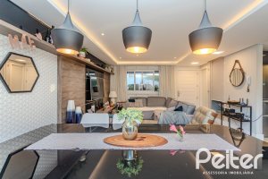Casa em Condomínio à venda com 208m², 3 dormitórios, 1 suíte, 2 vagas, no bairro Tristeza em Porto Alegre