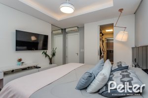 Casa em Condomínio à venda com 208m², 3 dormitórios, 1 suíte, 2 vagas, no bairro Tristeza em Porto Alegre