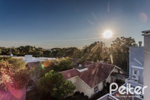 Casa em Condomínio à venda com 208m², 3 dormitórios, 1 suíte, 2 vagas, no bairro Tristeza em Porto Alegre