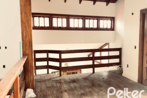 Casa à venda com 286m², 4 dormitórios, 1 suíte, 2 vagas, no bairro Tristeza em Porto Alegre