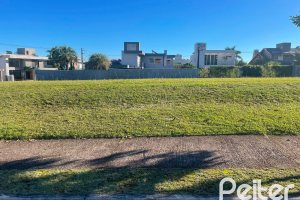 Terreno em condomínio à venda com 551m², no bairro Alphaville em PORTO ALEGRE