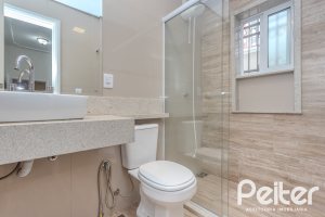 Casa à venda com 280m², 4 dormitórios, 2 suítes, 6 vagas, no bairro Cidade Baixa em Porto Alegre